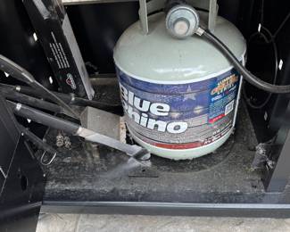 propane tank on grill