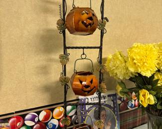 neat little pumpkin stand