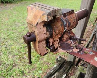 Antique vice
