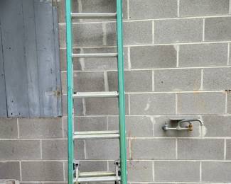 Fiberglass ladder