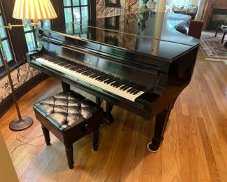 This is a 1924 Steinway D that belong to a famous Harlem jazz pianist from the 1920s through the 1950s by the name of Hazel Scott. She was the wife of Adam Clayton Powell Junior and she used this as her personal Steinway that she took onto her all over the country for her entire career you can see her perform with Bing Crosby and Bob Hope and a lot of movies in the 1940s as she was very famous for playing two pianos at the same time but this one is the one that she preferred to use her entire life It was purchased at auction ago after she died and was fully restored three years ago by Linda Blad pianos so completely rebuilt, new strings. The soundboard is intact and has a very rich sound for the size of course of the Steinway D. 