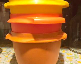 Tupperware bowls