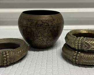 FTH200- Brass Decor (3) Ornate Ashtrays & Brass Bowl
