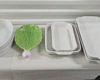 FTH136-An Abundant Assortment Of Serving Platters