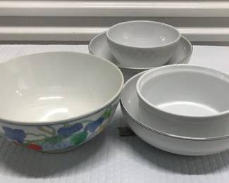 FTH152 - Beautiful White Bowls With A Surprise !