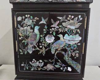 FTH312-Magnificent Mother Of Pearl Double Door Jewelry Chest 