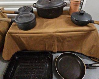 FTH215-Aweeome Collection Of Mostly Cast Iron Cookware