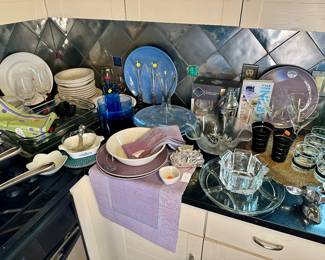 Reidel Decanter, Pier1 Dishes, Corningware……(kitchen)