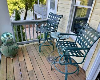 Swivel Aluminum Bar Chairs with Vinyl Back & Seat (have 6), Pier 1 Elephant, Gazing Ball,
Decorative Tall Round Table (Balcony off Living Room)