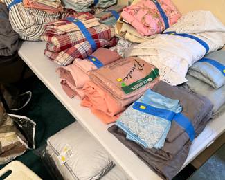 Sheets/Towels/Linens/Pillows