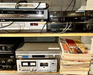 Vintage electronics, vintage magazines