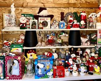 Vintage & modern Christmas decor, many Carolers (NOT Byers Carolers)