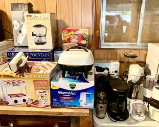 Many small appliances, many in boxes
