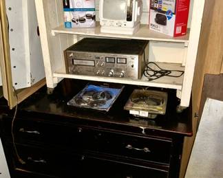 Vintage 3 drawer chest, display cabinet, vintage electronics
