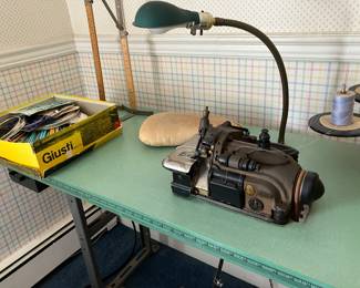  Rare antique  sewing machine  :sewing table 