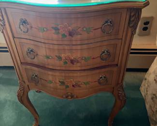 Charming end table x2 