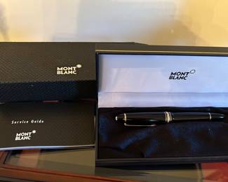 Lot #172 - $250 - Mont Blanc Pix pin