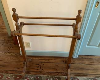 Lot #66 - $35 -quilt rack