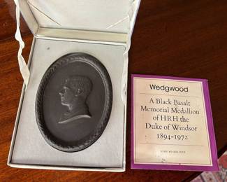 Lot #103 - $45 - Wedgwood black basalt Duke of Windsor medallion