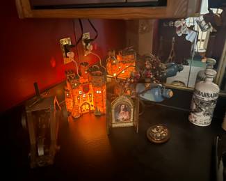 Department 56 Dicken's Village Kenilworth Castle #5916-1, 1987 Retired