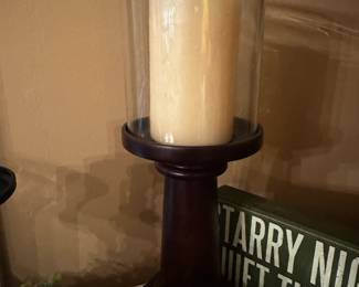 BLACK PILLAR CANDLE HOLDER