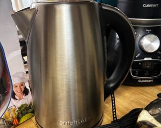 CUISINART ELECTRIC TEA KETTLE