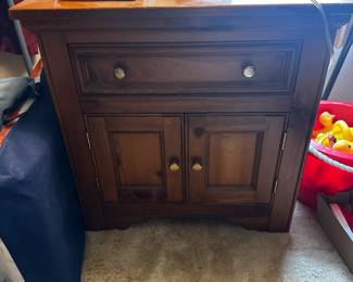 NIGHTSTAND