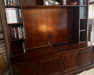 TV ENTERTAINMENT STAND