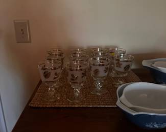 LEAF WINE GLASSES SET