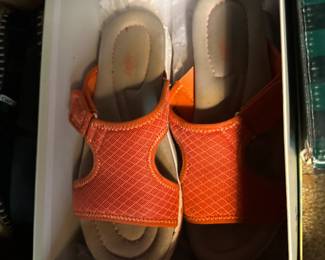 SANDALS ORANGE