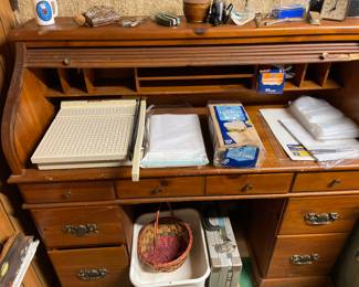 Roll top desk