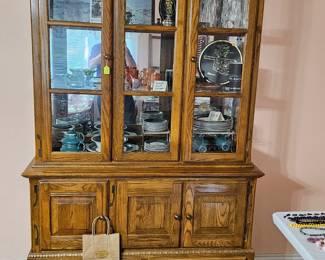China cabinet 