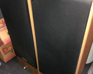 FULL FRONT VIEW OF PAIR OF VINTAGE ONKYO TOWER SPEAKERS LARGER STUDIO SIZE WITH TIGER OAK WOOD.  HIGH QUALITY SOUND.