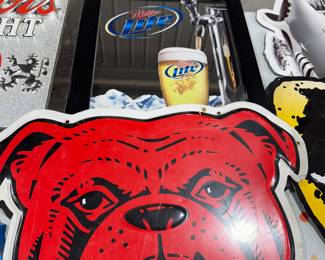 More advertsing signs 