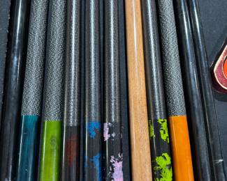 pool sticks 