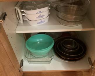 Miscellaneous kitchen items - 