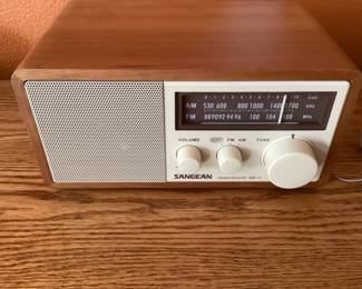 Sangean a.m f.m radio