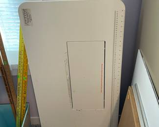 PORTABLE SEWING TABLE