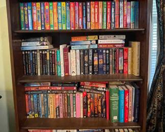 NOVELS, BOOKSHELF