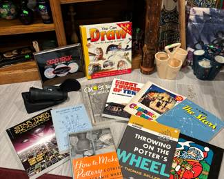 Gosky 12 x 55 Spotting Scope, Ghost Towns of Texas Books, Vintage Alamo Coloring Book