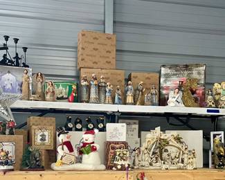 MORE CHRISTMAS DECOR