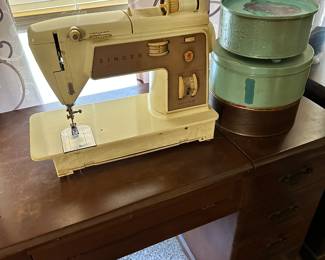 Singer sewing machine 