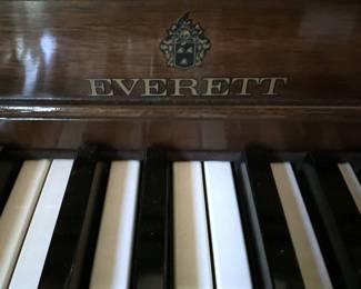 Everett piano