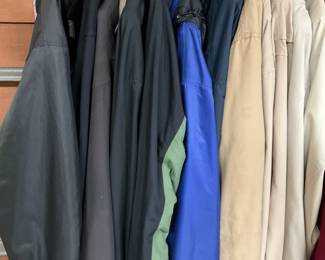 Consigned men's clothes