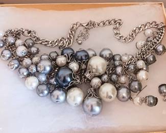 Chunky bead necklace