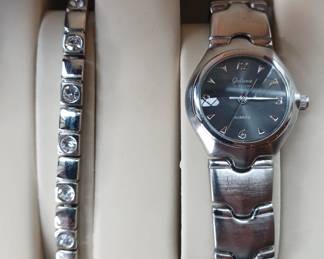 Elgin Galaxy watch with matching bracelet.