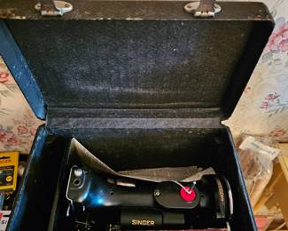 Singer Featherweight Sewing Machine