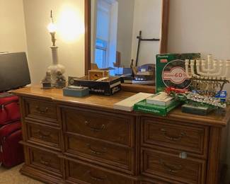 Oak 70's Bassett dresser