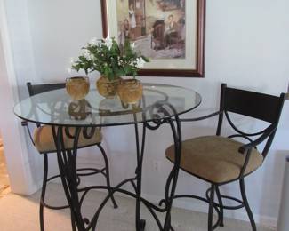 Cute bistro table with 2 chairs