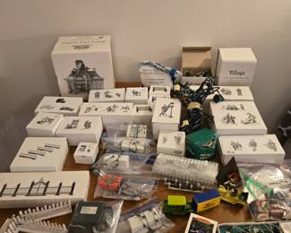 Heritage Village Collection - Village accessories